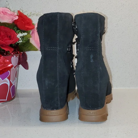 Wms SOREL Suede Leather Wedge Booties (Sz 6)